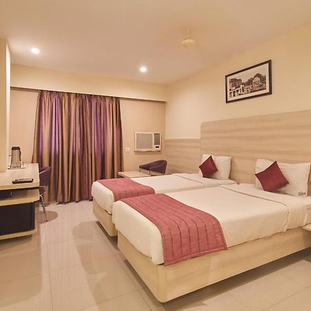 צ'נאי Hotel Sooriya Residency מראה חיצוני תמונה